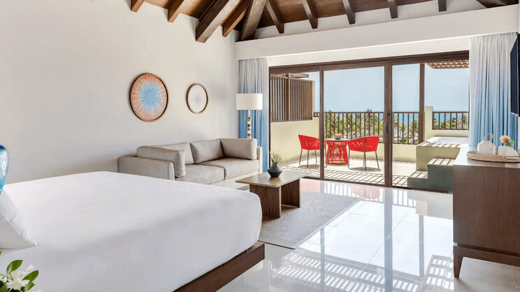 Club Ocean View Rooftop Master Suite 